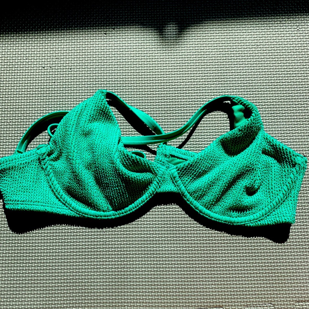 Hollister Green Tie Back Wired Bikini Top